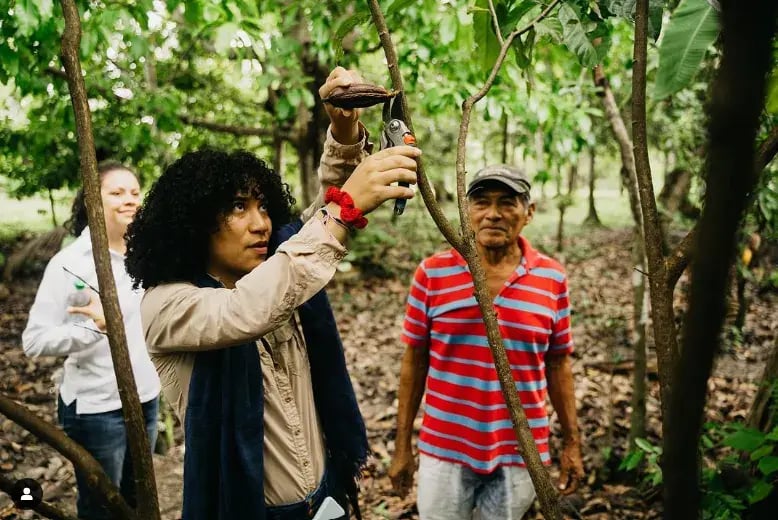 Farmer-recieving-orientation-on-best-sustainable-practices