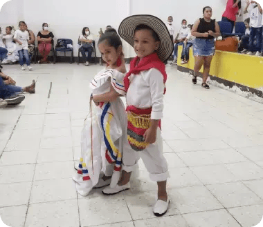 luker-blog-colombian-children-learning-traditional-colombian-music-choreographics