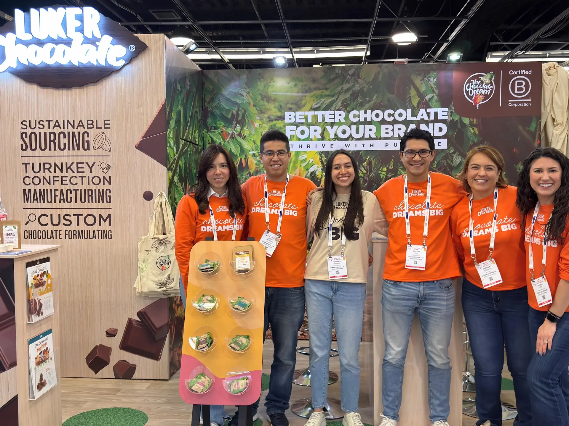 Expo-west-luker-chocolate-atending